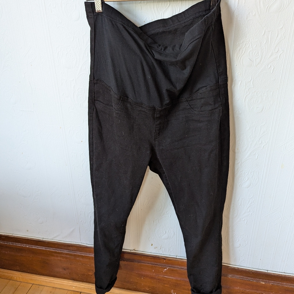 H&M maternity pants, size large